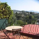 Maison Traditionnelle Sur Les Collines Nicoises ニース
