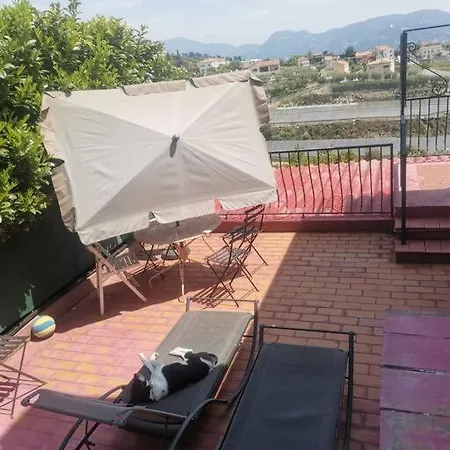 펜션 Maison Traditionnelle Sur Les Collines Nicoises *