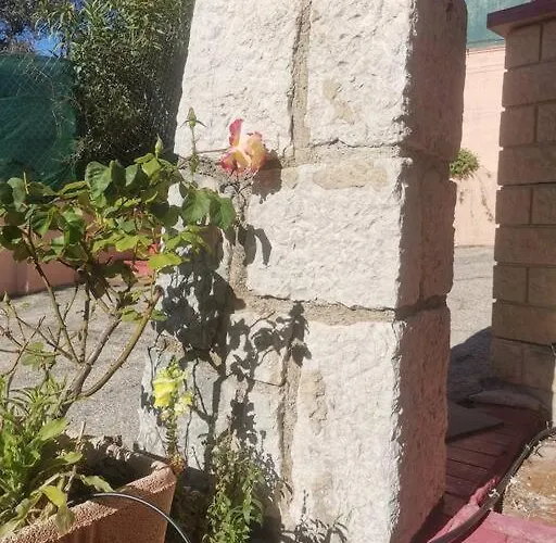 Maison Traditionnelle Sur Les Collines Nicoises *