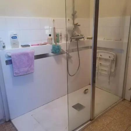 Maison Traditionnelle Sur Les Collines Nicoises بيت للعطل *
