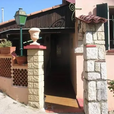 Maison Traditionnelle Sur Les Collines Nicoises * Νίκαια