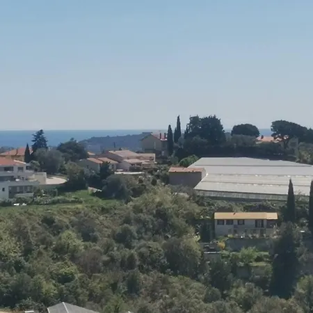 بيت للعطل Maison Traditionnelle Sur Les Collines Nicoises *